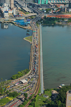 11-ARN_1825-Woodlands causeway