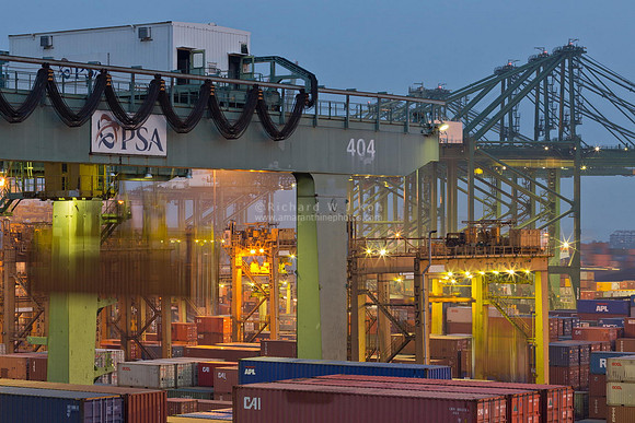17 Port of Singapore (PSA) Keppel Terminal APRK4250