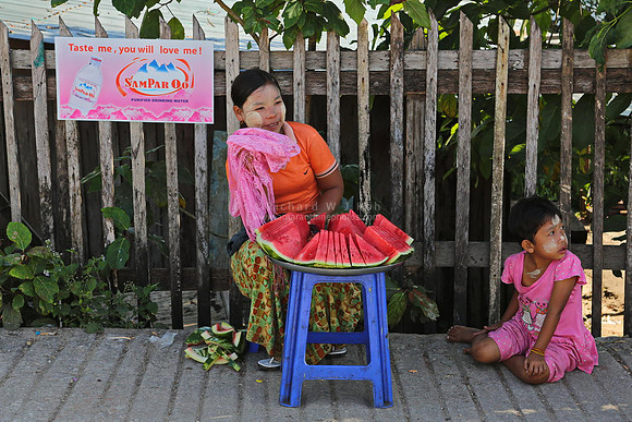 Kyaikhtiyo Full Moon Festival