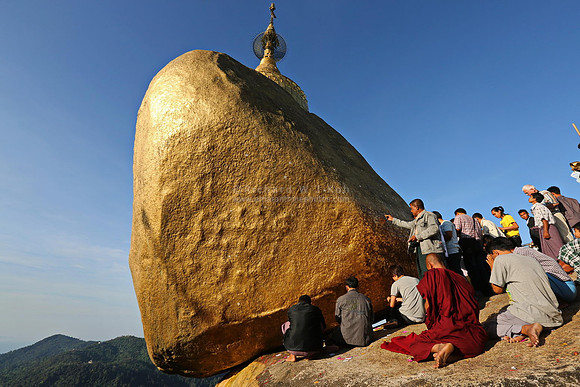 Kyaikhtiyo Full Moon Festival