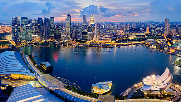 ARN_1636 Panorama (1)bm-View from MBS SkyPark